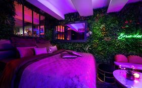Love Room “La Nuit De Reve” Centre Historique