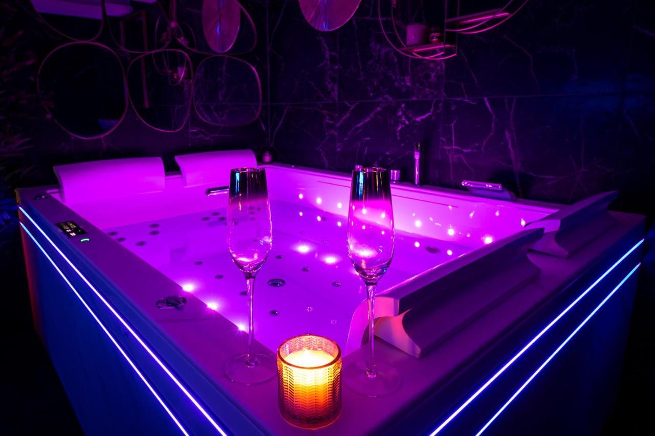 Love Room “La Nuit De Reve” Centre Historique Perpignan Extérieur photo